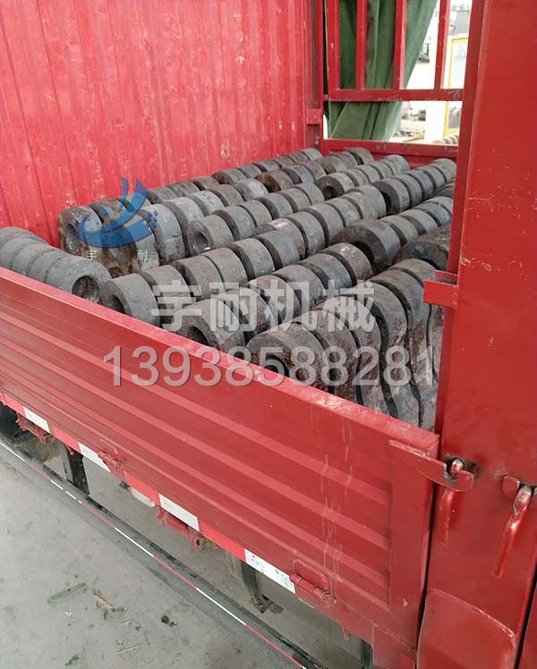 高铬合金锤头发货现场